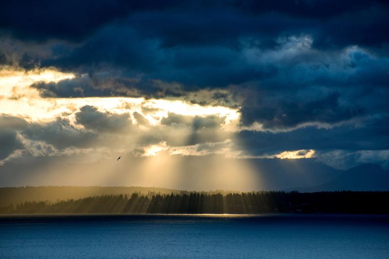 人到中年上有老下有小的感悟?很多人都忽略了这一点(内心陪伴) 人到中年上有老下有小的感悟?很多人都忽略了这一点(内心陪伴)